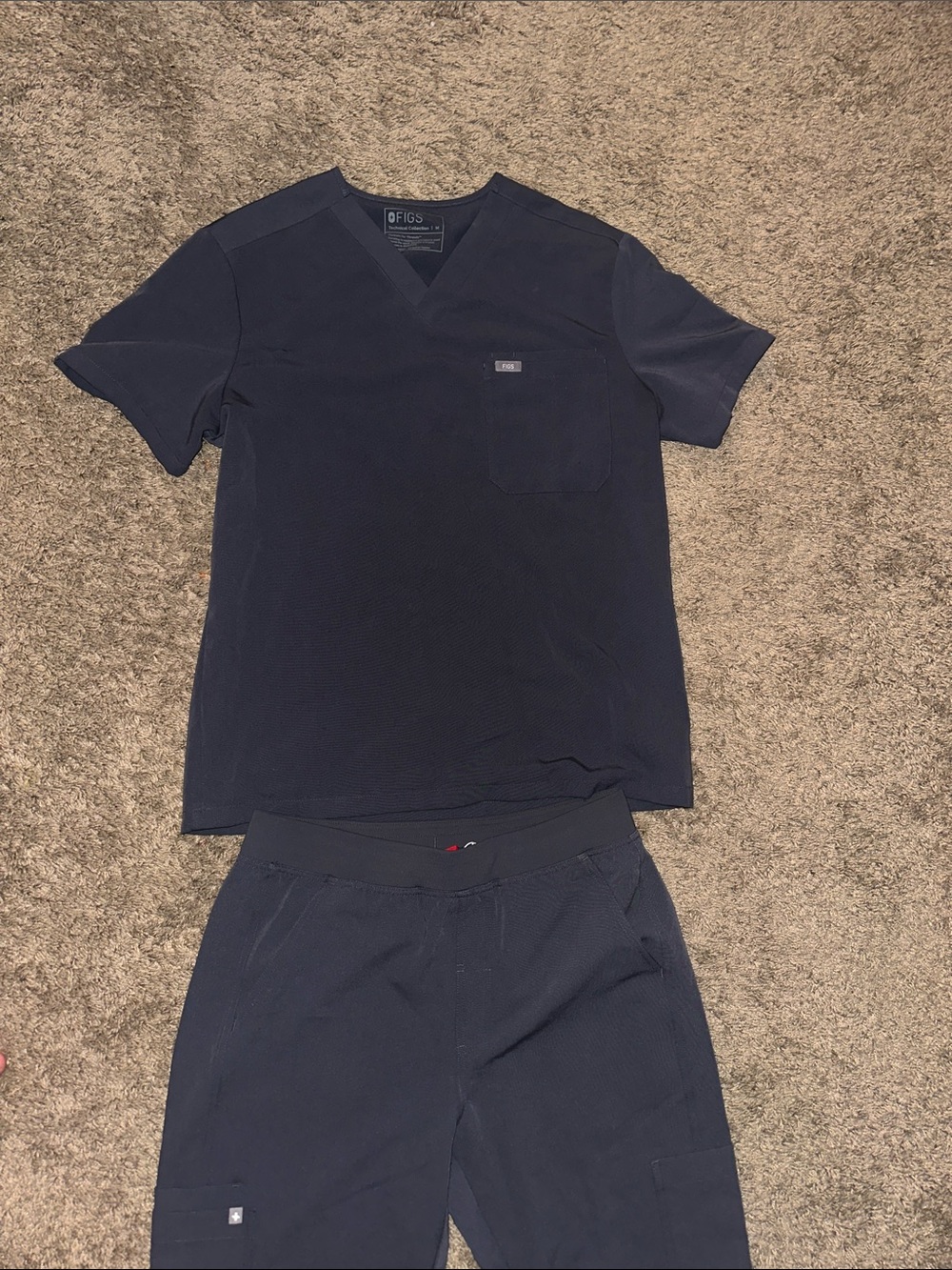 Men’s Figs scrub set